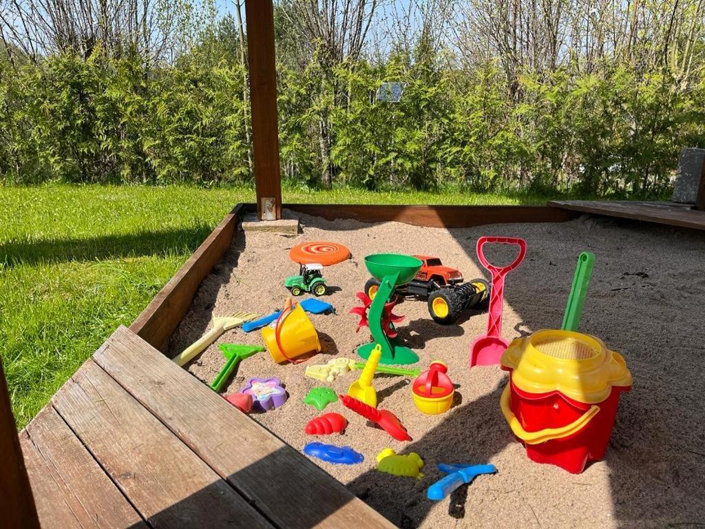 Domek Z Kominkiem Nad Jeziorem Z Jacuzzi Ogrodowym Sumowo (Sejny) Exterior foto